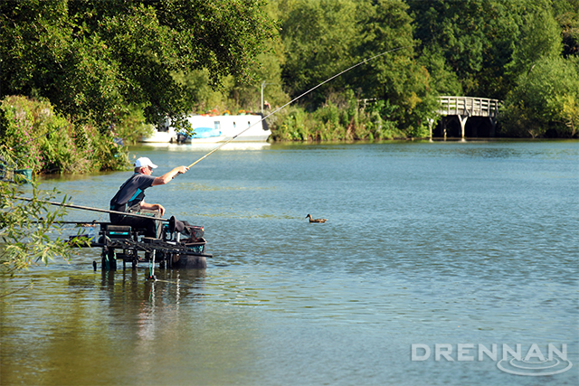 simon_whip_fishing_thames